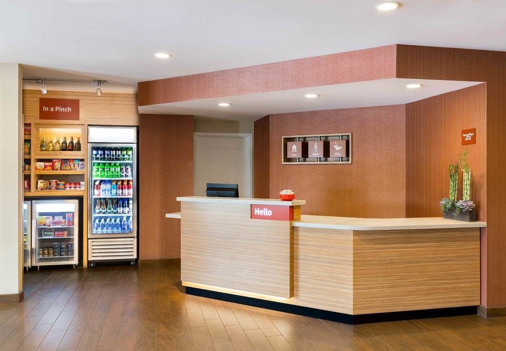 Towneplace Suites By Marriott Kansas City Airport Exterior foto